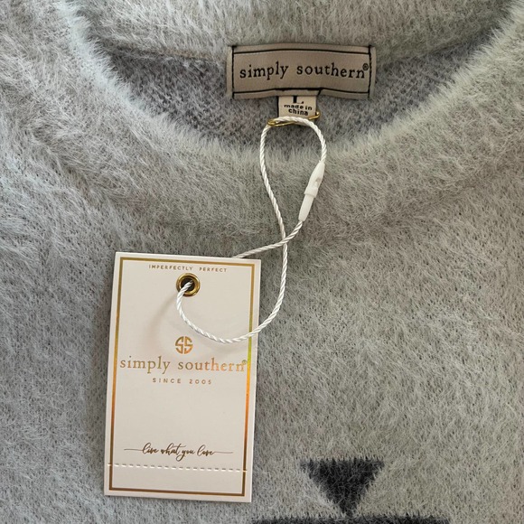 Simply Southern Aztec Soft & Fuzzy Long Sleeve Sweater Large - Picture 6 of 7